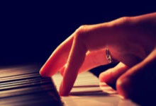 分电板：移动机器人控制系统的“能量管家”